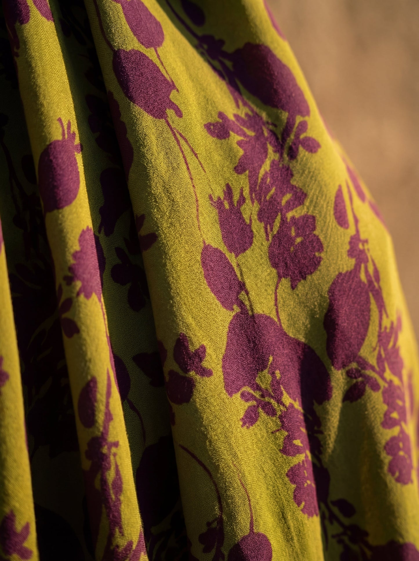 Robe Élégante en Tissu de Soie