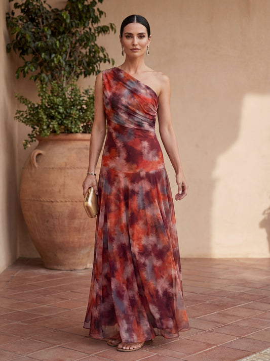 Robe longue fluide en satin, élégance intemporelle chez Maison EVORA