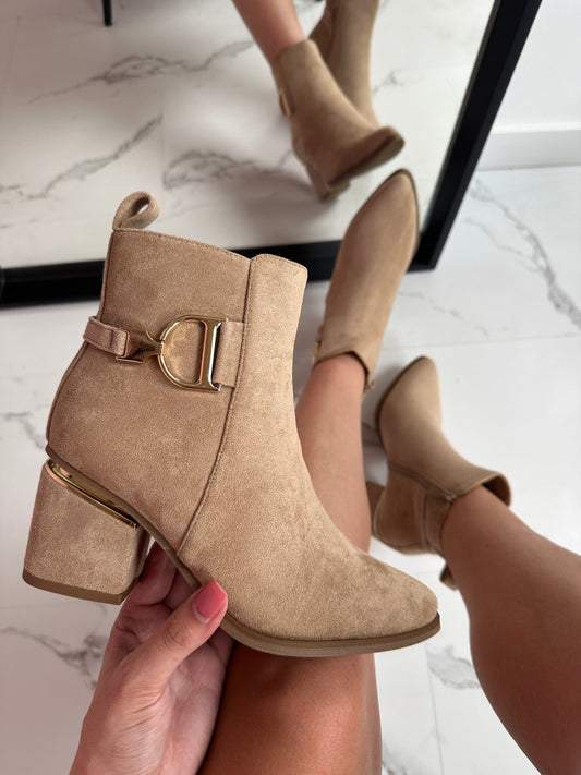 Khaki Dio by Talons