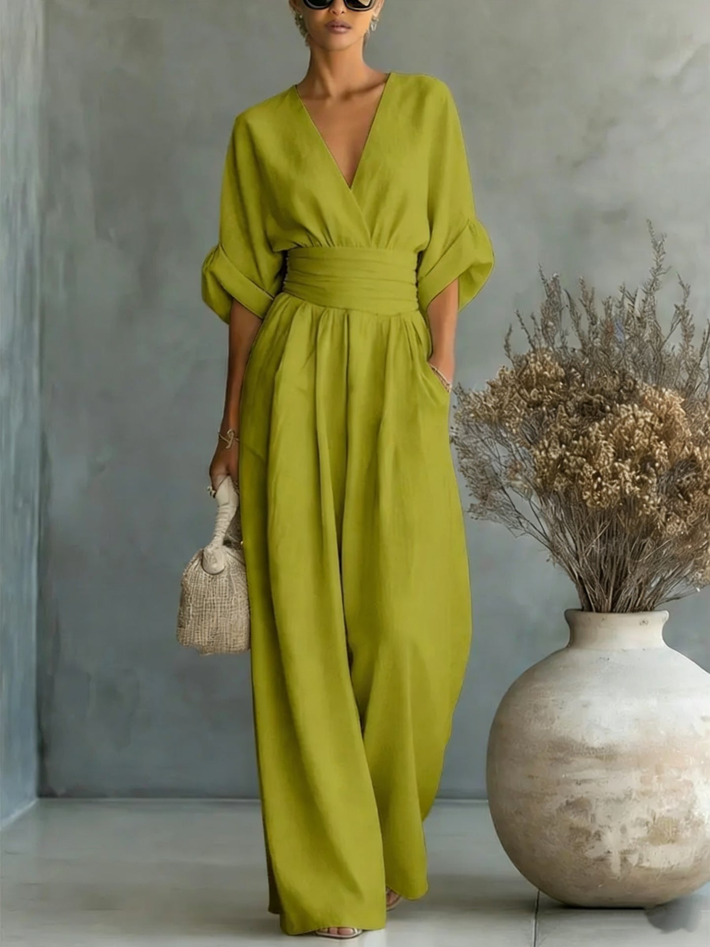 Robe Élégante en V, Dos Nu et Manches Fluides